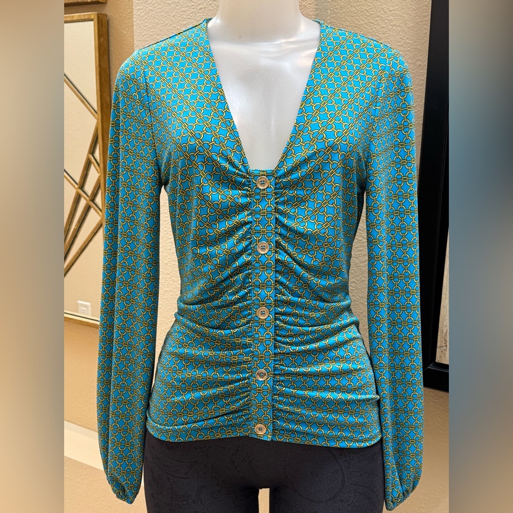Michael Kors Women’s Long Sleeves blouse with decorative gold  tone buttons. NWT